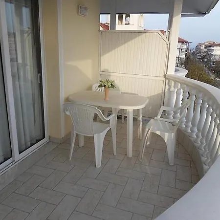 Ξενοδοχείο με διαμερίσματα Victoria 2 3*